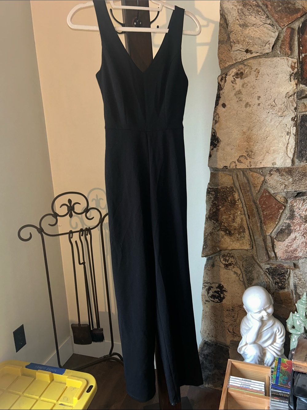 Sleeveless Black V-Neck Wide-Leg Jumpsuit